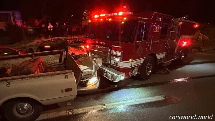 Camion dei pompieri rubato trasforma un quartiere di Washington in un derby di demolizione | Carscoops